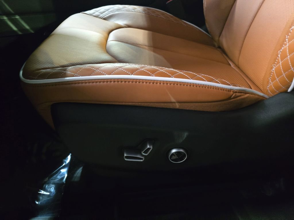 New 2026 Chrysler Pacifica Pinnacle FWD image 31