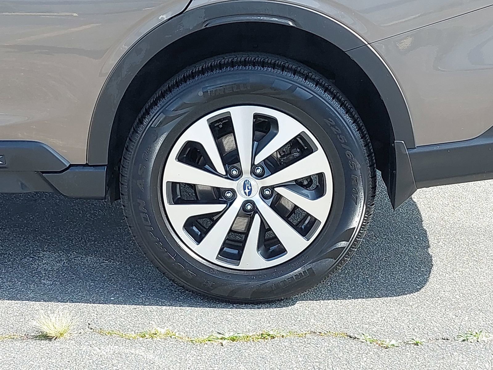 Used 2022 Subaru Outback Premium image 33