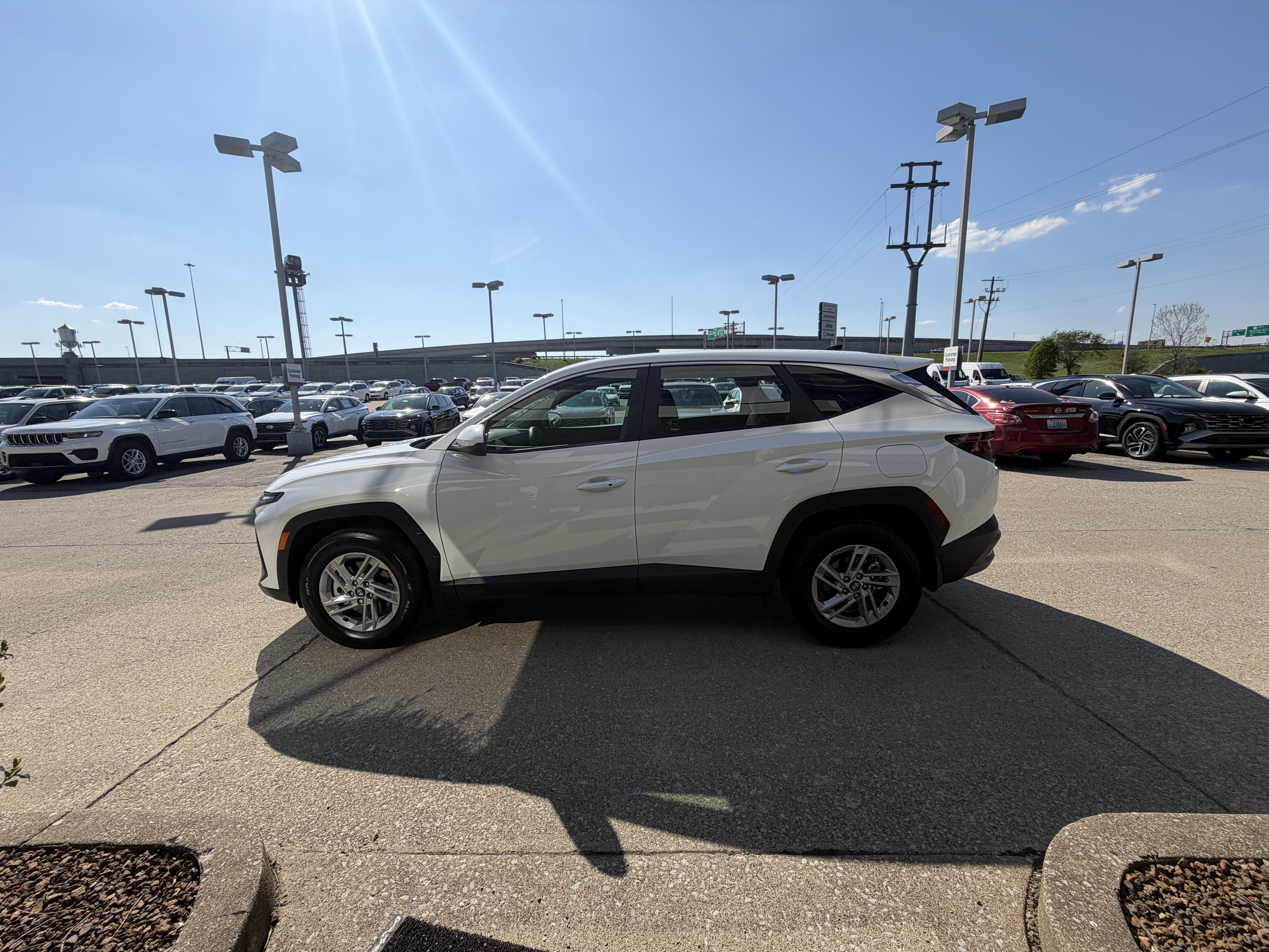 Certified 2025 Hyundai Tucson SE image 15