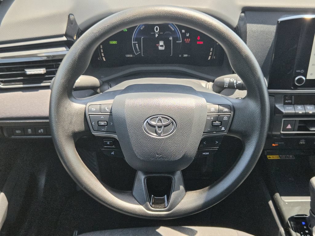 Used 2026 Toyota Camry LE FWD image 15