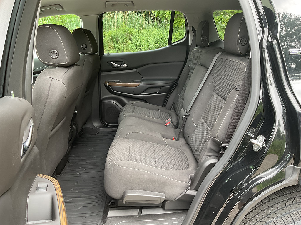 Used 2019 GMC Acadia SLE FWD image 9
