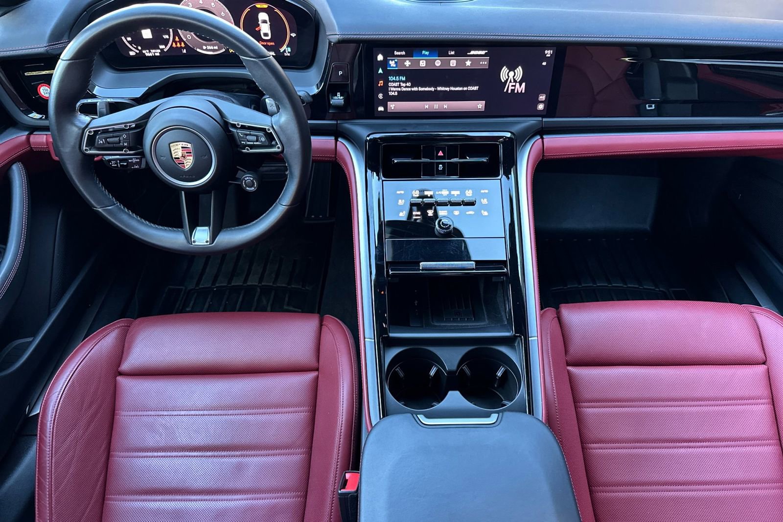 Used 2024 Porsche Panamera image 6