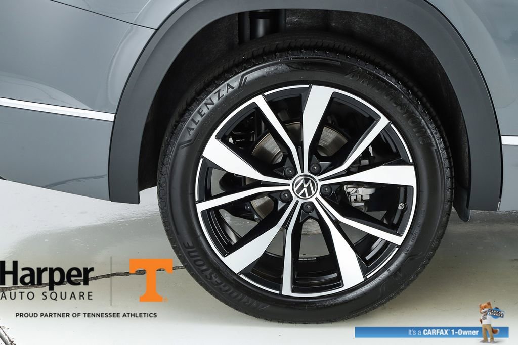 Used 2025 Volkswagen Atlas SEL Premium R-Line AWD/4WD image 13