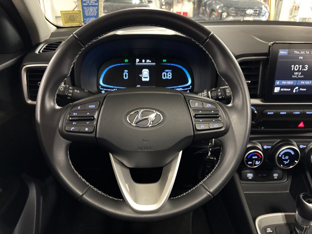 Used 2023 Hyundai Venue SEL w/ Cargo Package FWD image 11