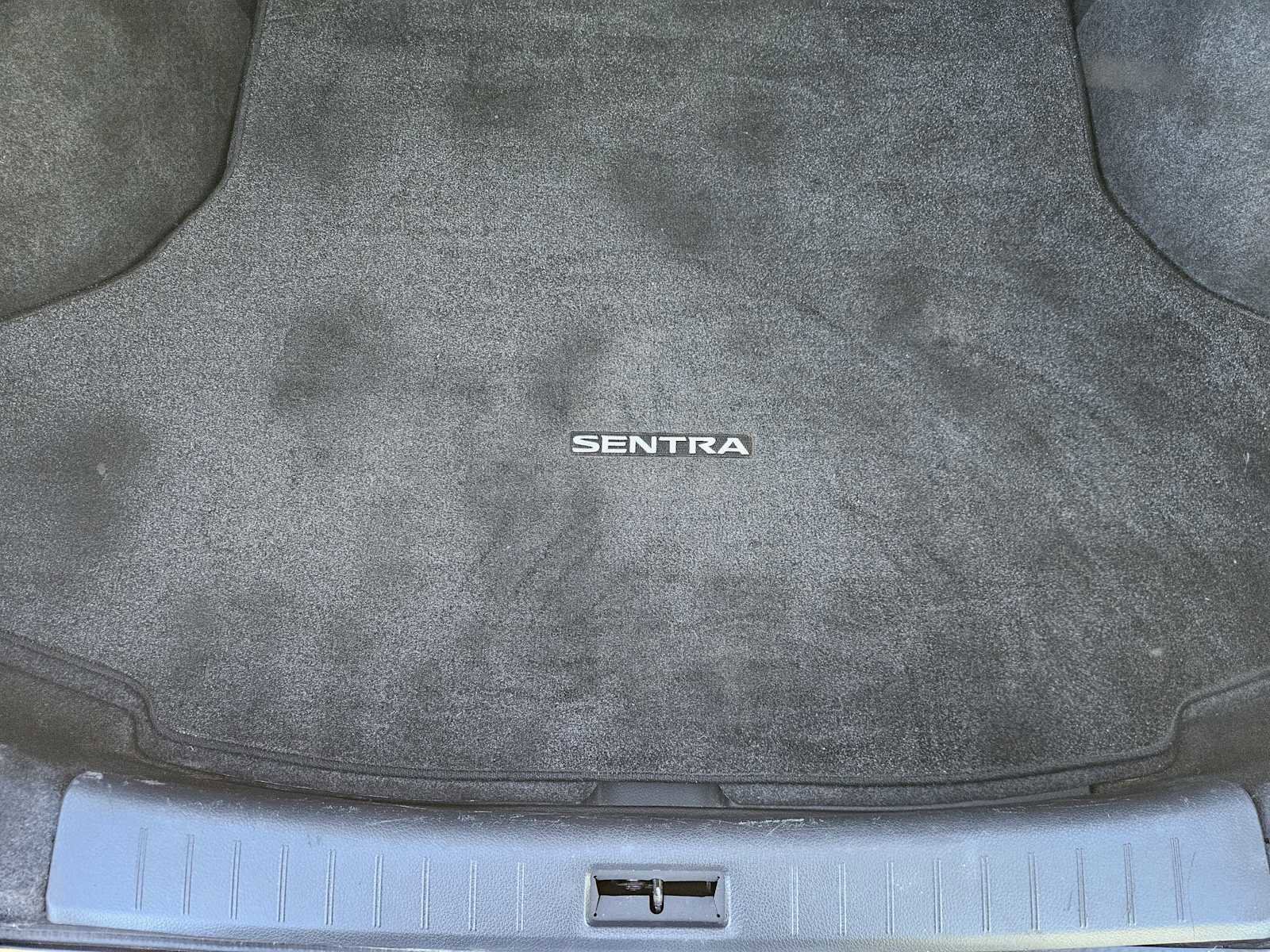 Used 2013 Nissan Sentra SV image 28