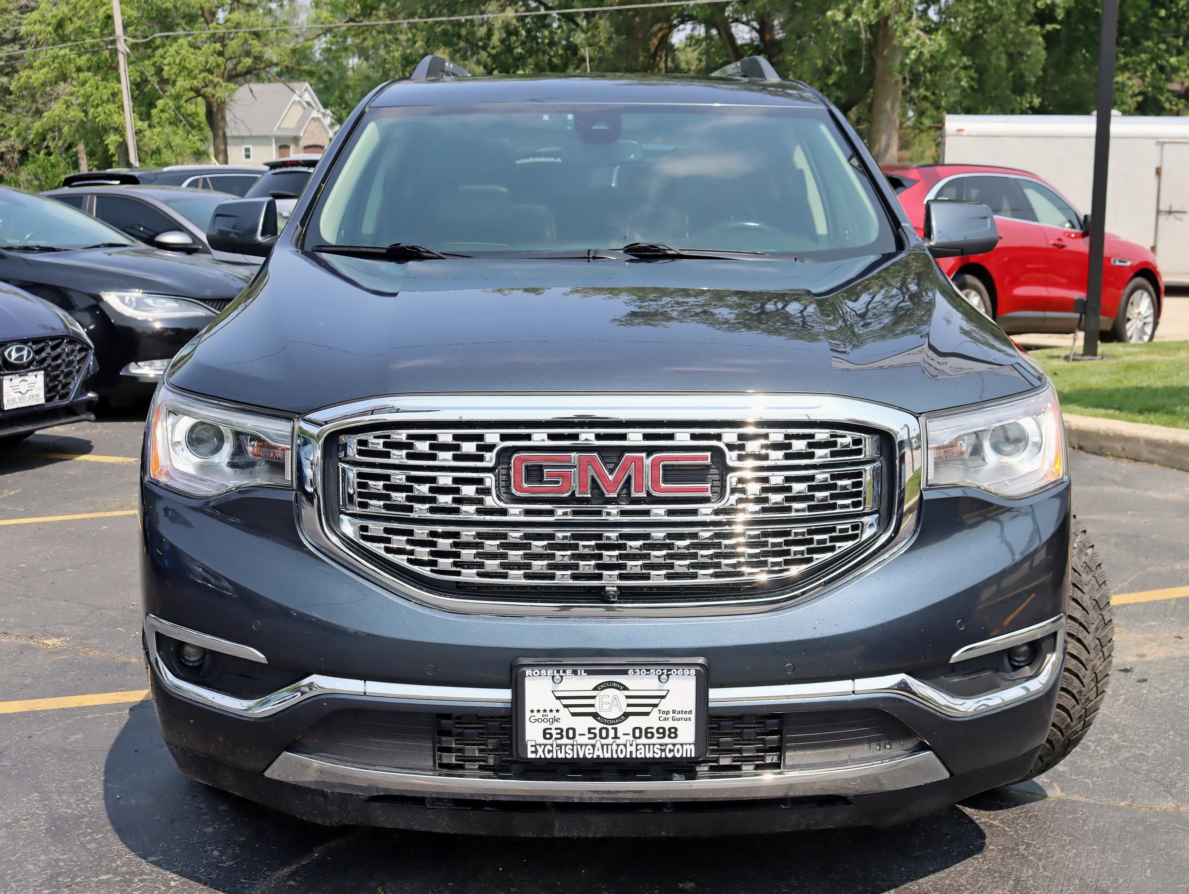 Used 2019 GMC Acadia Denali w/ Technology Package AWD/4WD image 9