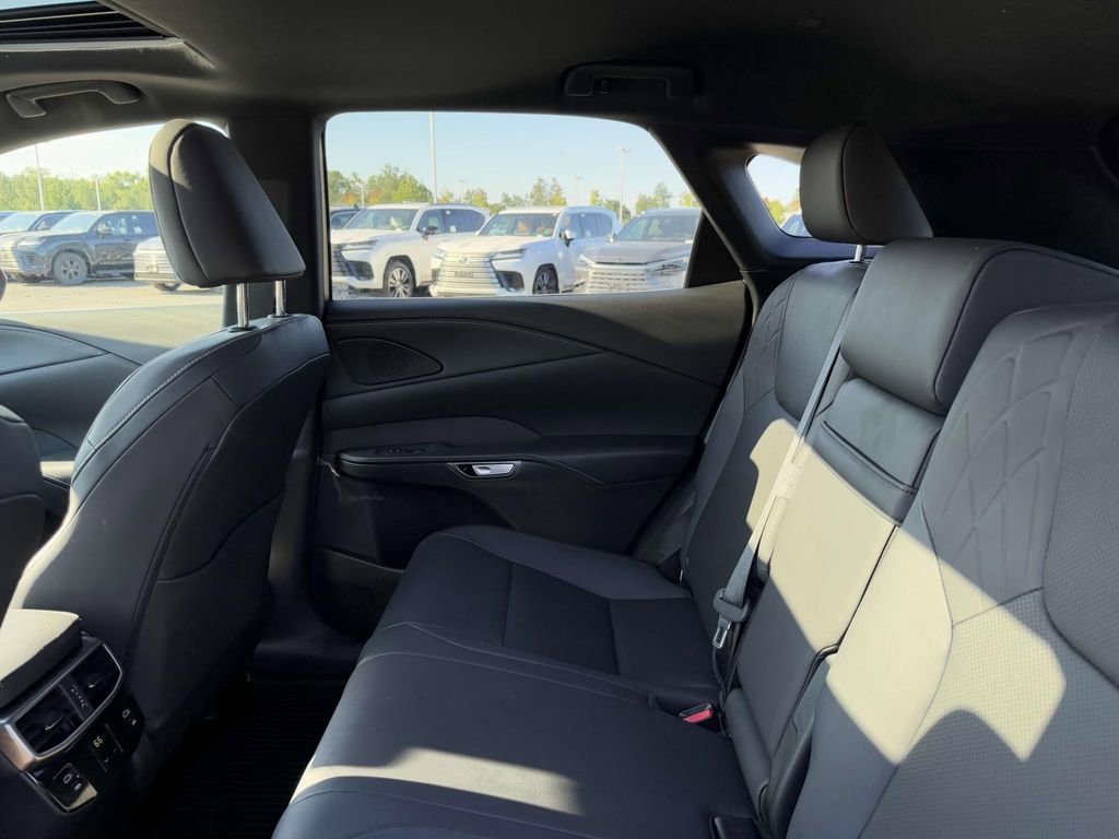 Used 2023 Lexus RX 350 Premium image 18