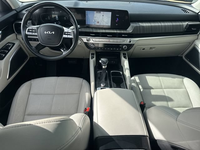 Certified 2023 Kia Telluride EX w/ EX Captain's Chair Package FWD image 18
