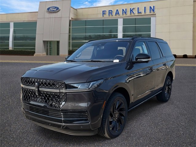 New 2025 Lincoln Navigator Reserve w/ Jet Appearance Package image 3