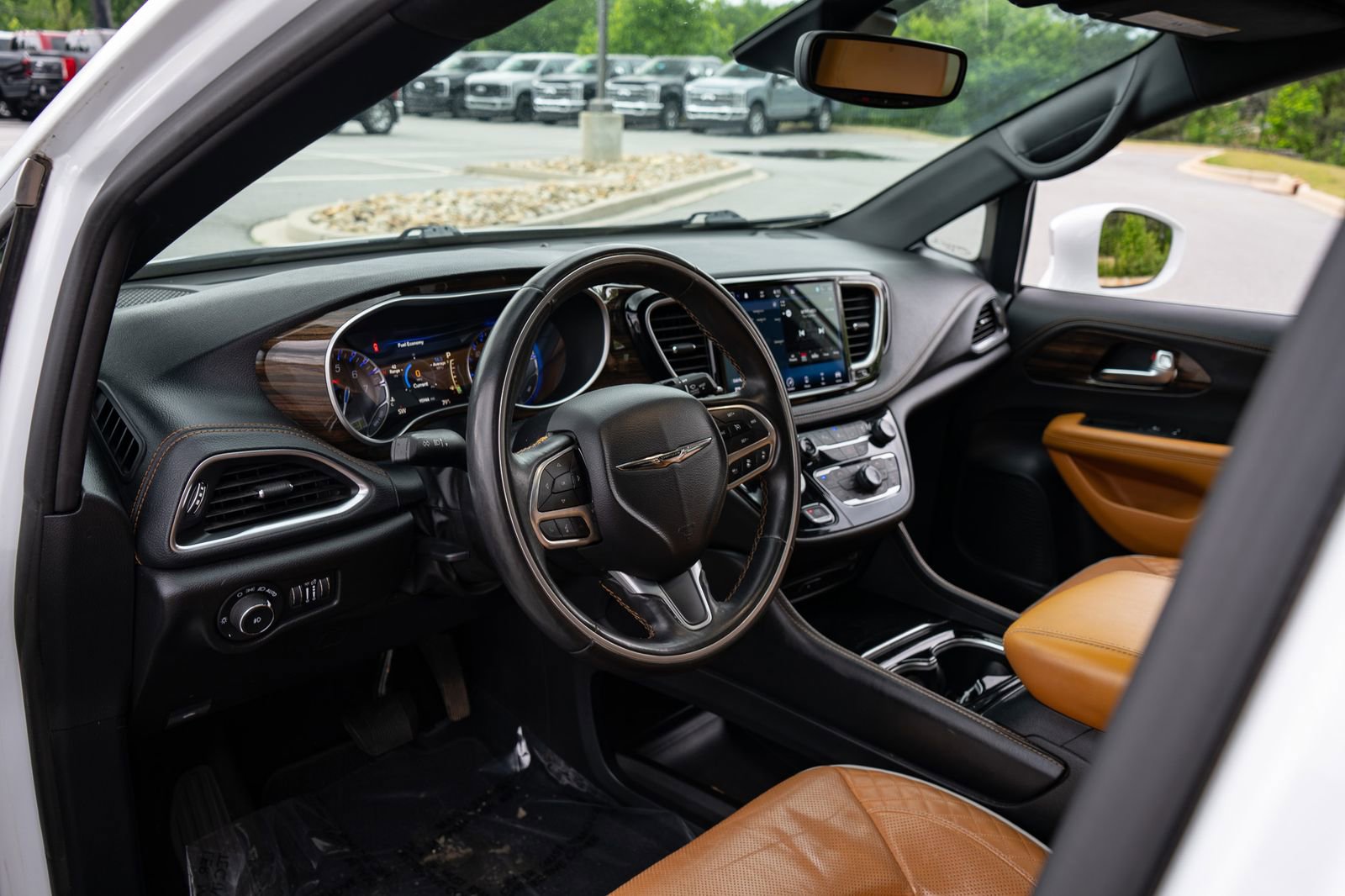 Used 2021 Chrysler Pacifica Pinnacle AWD/4WD image 13