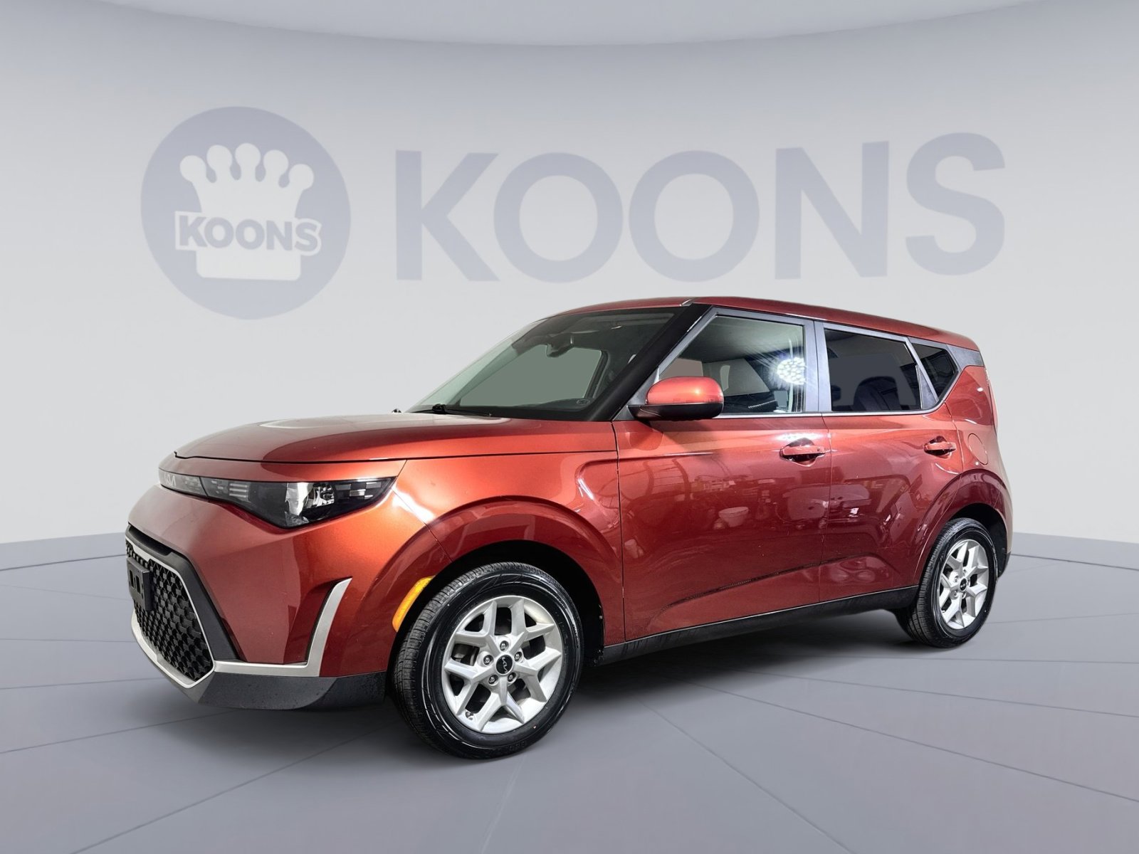 Used 2023 Kia Soul S FWD image 1