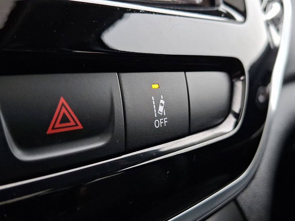 Used 2020 Jeep Cherokee Limited w/ Technology Group image 29