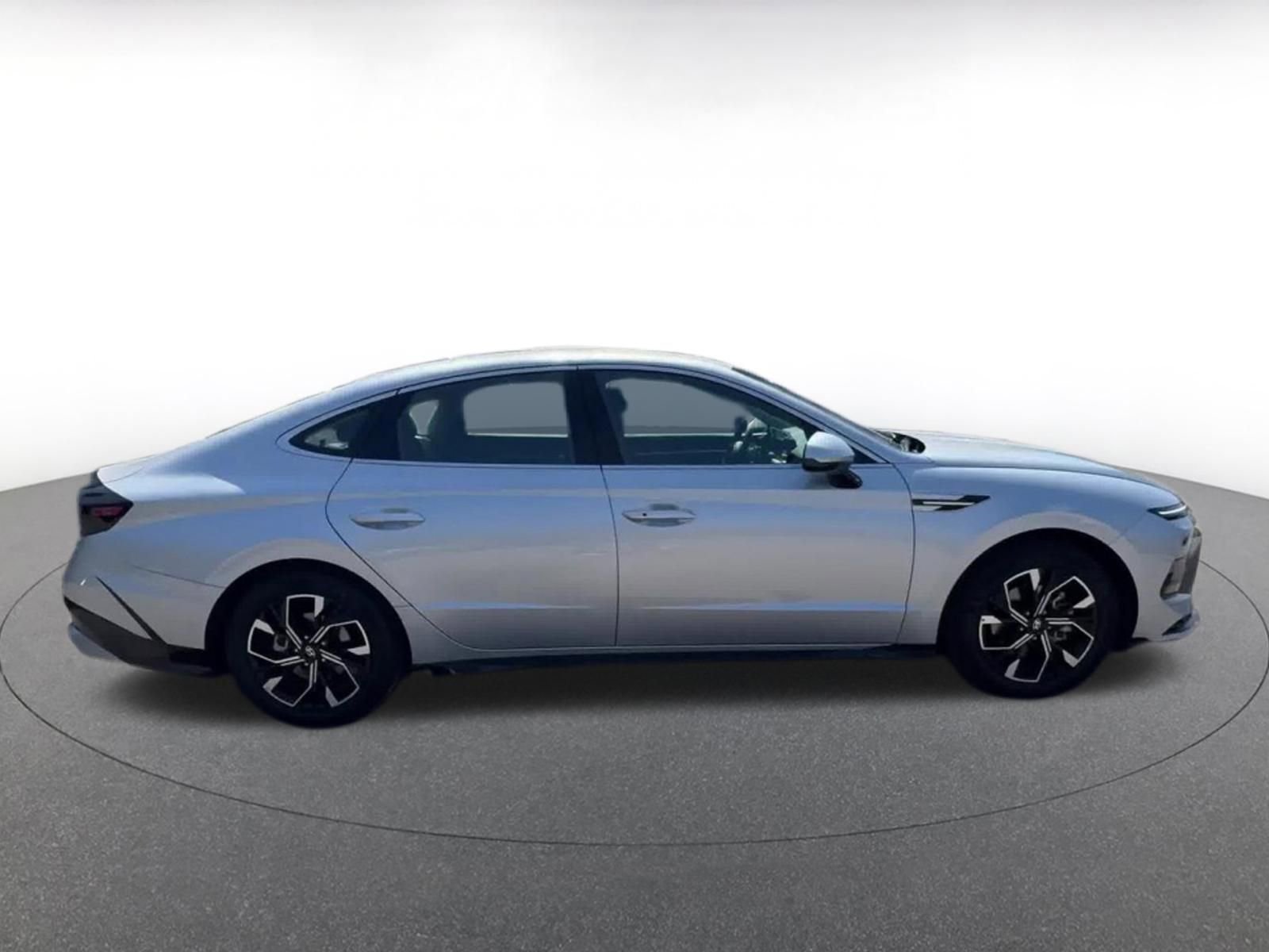 Used 2025 Hyundai Sonata SEL image 16