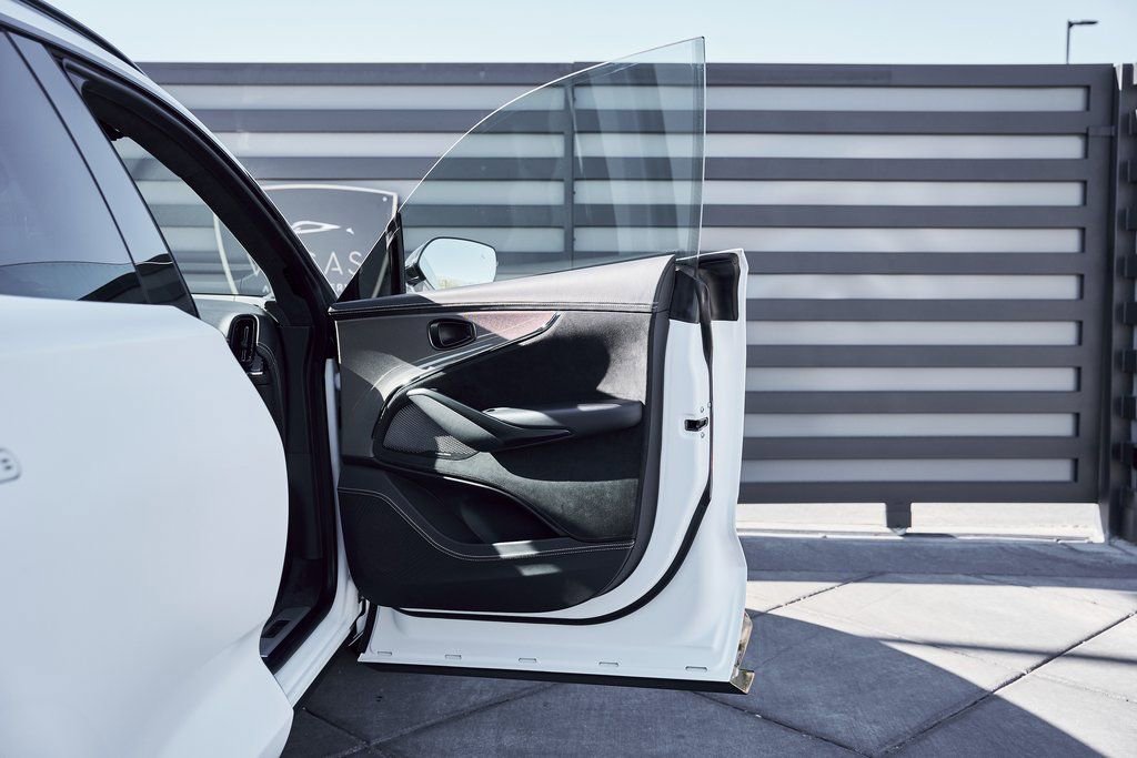 Used 2025 Aston Martin DBX 707 image 24