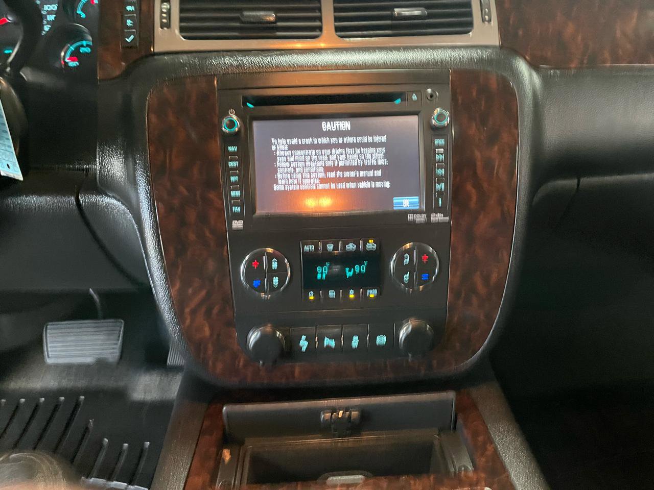 Used 2013 GMC Sierra 2500 Denali w/ Suspension Package, Off-Road image 17