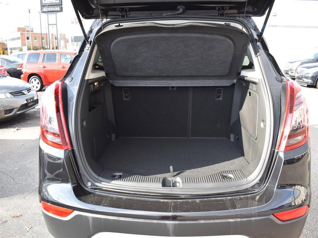 Used 2022 Buick Encore Preferred w/ Safety Package image 9