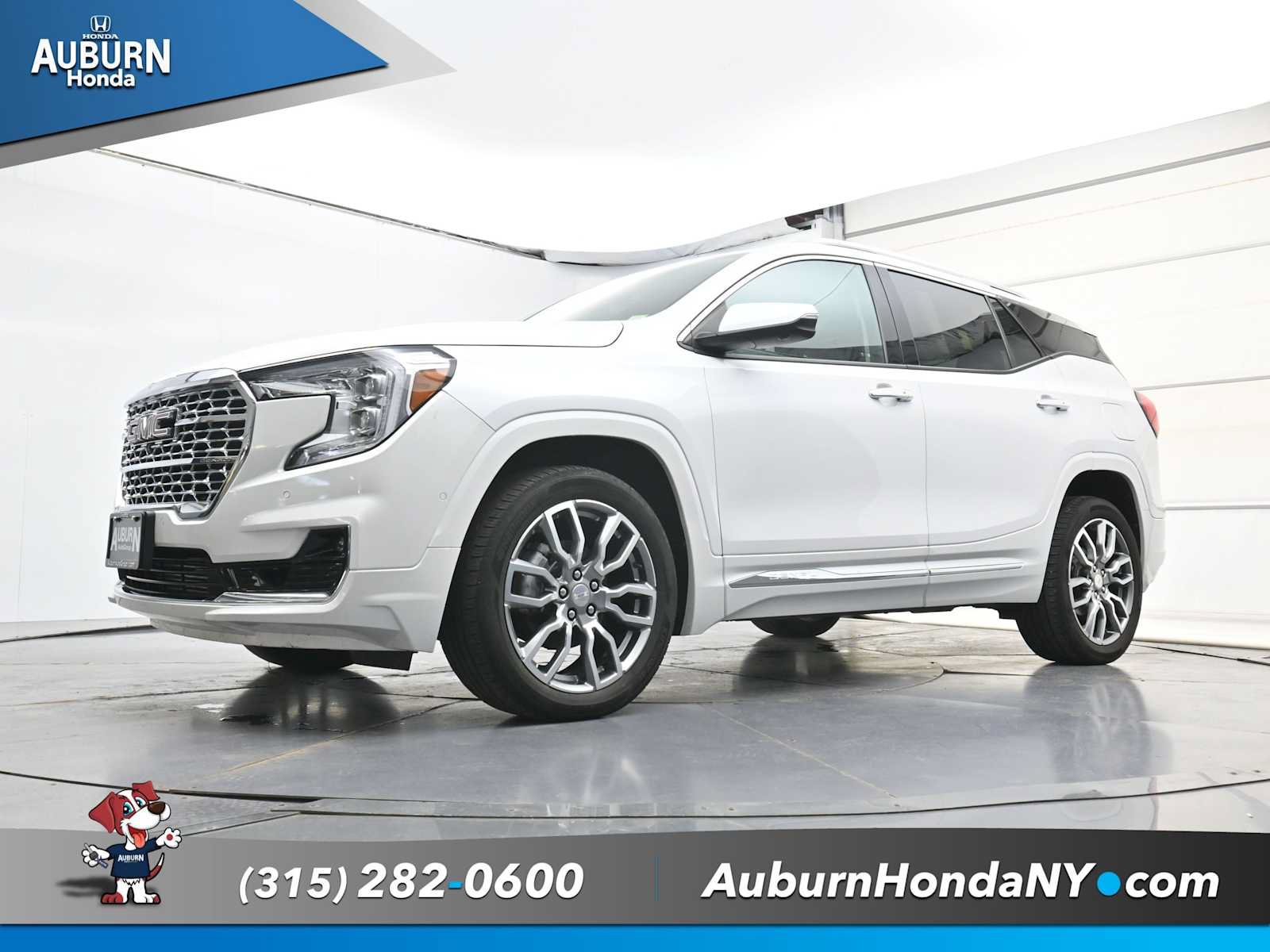 Used 2022 GMC Terrain Denali w/ Denali Premium Package AWD/4WD image 22