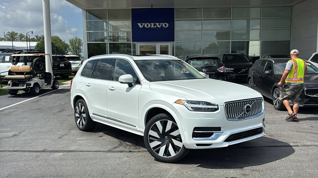 Certified 2024 Volvo XC90 T8 Plus w/ Protection Package Premier AWD/4WD image 2