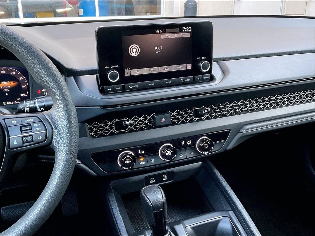 Used 2023 Honda Accord LX image 18