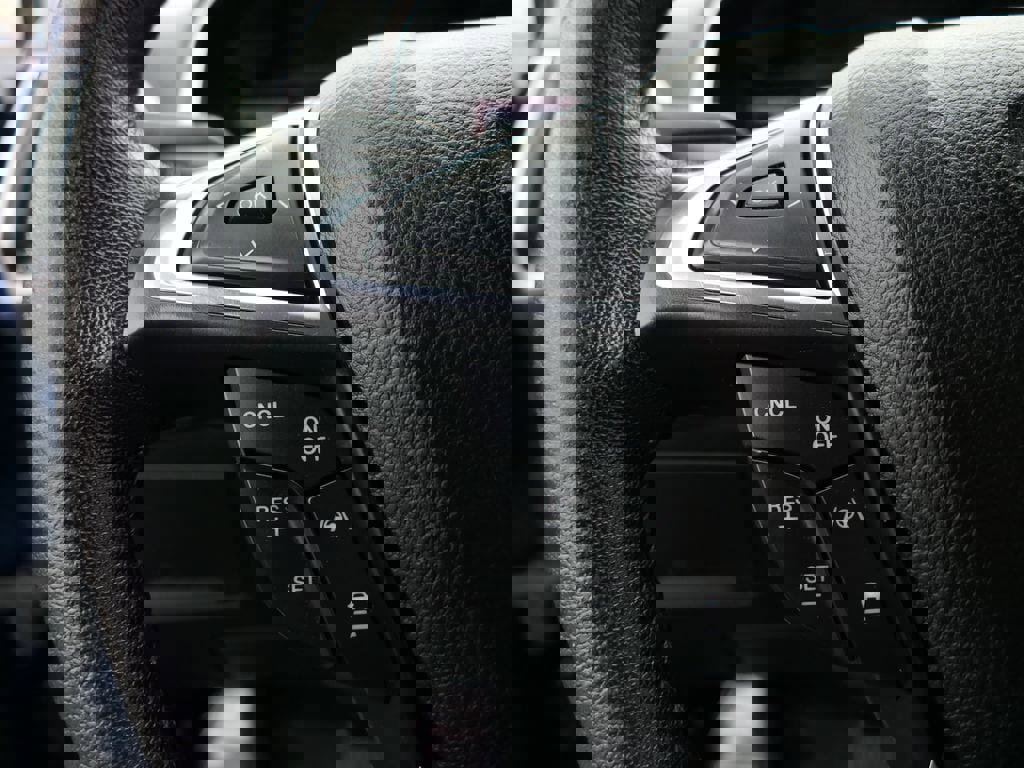 Used 2021 Ford Edge SEL w/ Convenience Package image 15