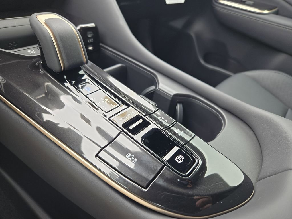 New 2026 Toyota Crown Signia AWD/4WD image 17