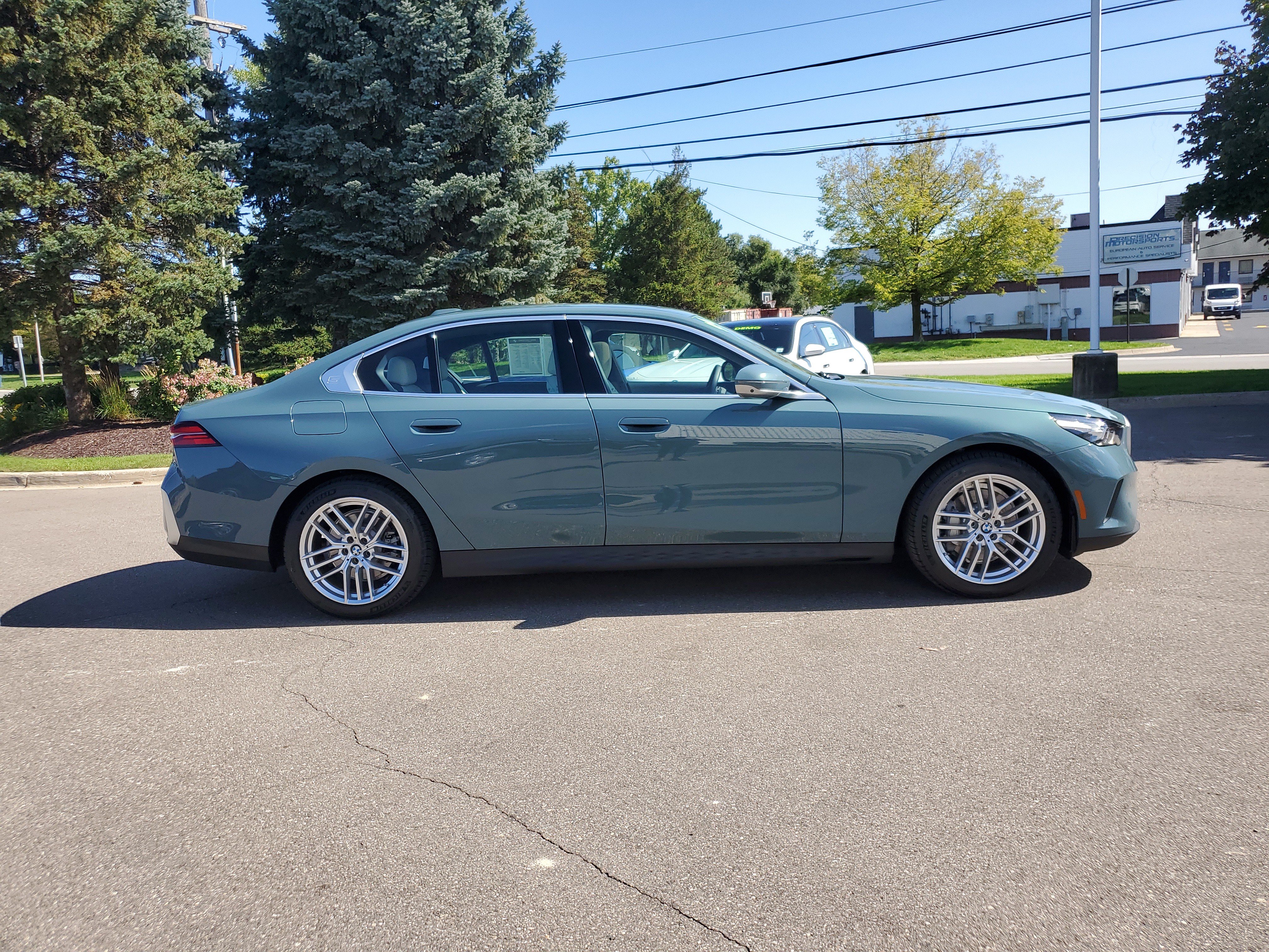 Used 2024 BMW 530i xDrive w/ Premium Package AWD/4WD image 6