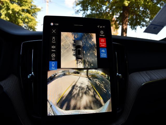 New 2026 Volvo XC60 B5 Plus w/ Protection Package Premier image 13