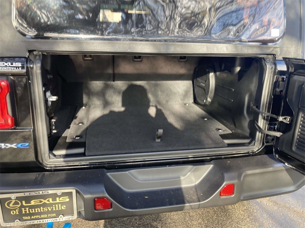 Used 2023 Jeep Wrangler Unlimited Sahara w/ Cold Weather Group image 8