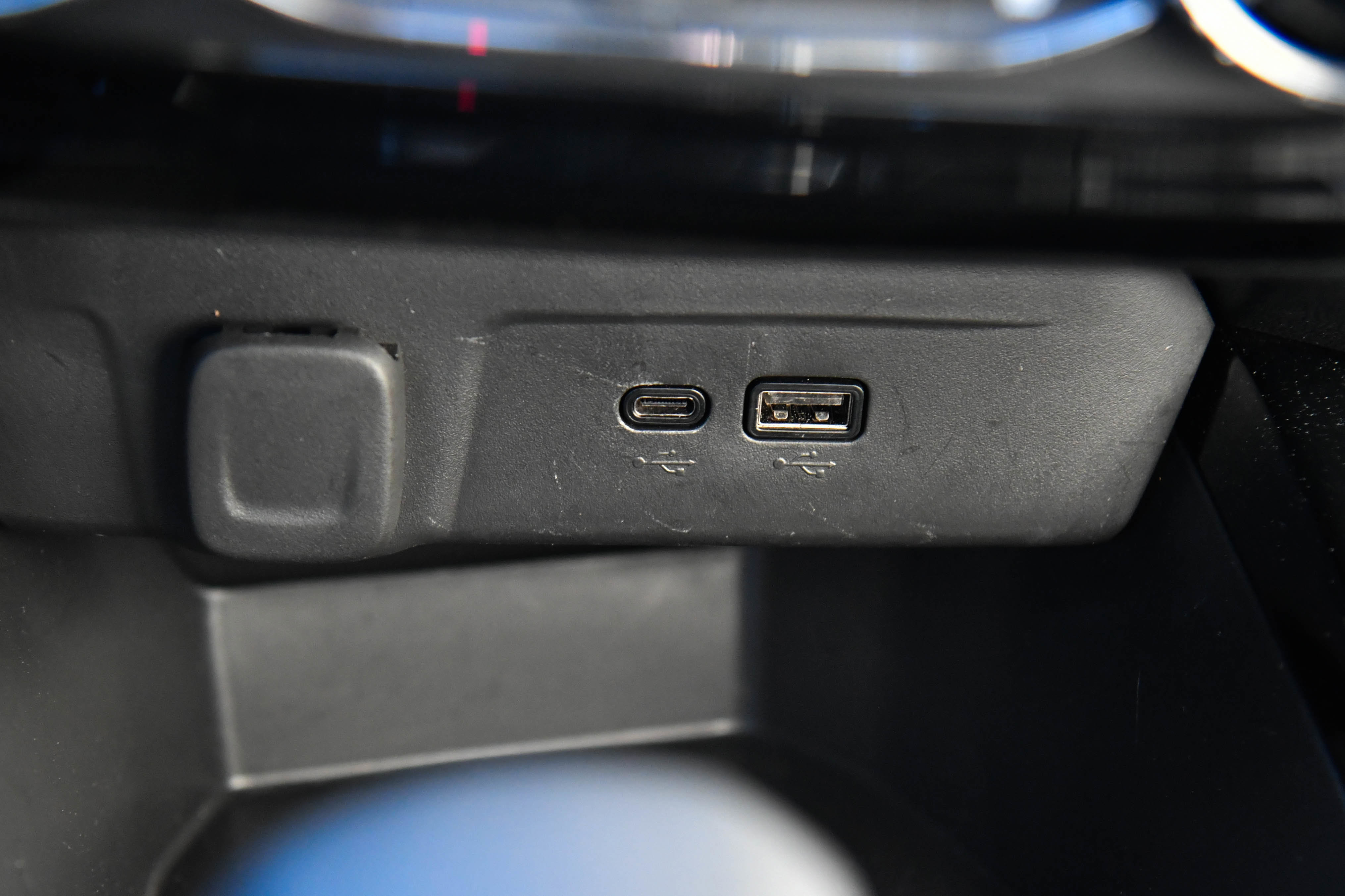 Used 2025 Chevrolet Trax LT w/ LT Convenience Package image 22