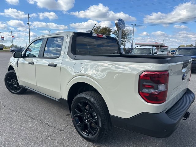 New 2025 Ford Maverick XLT w/ Black Appearance Package image 24