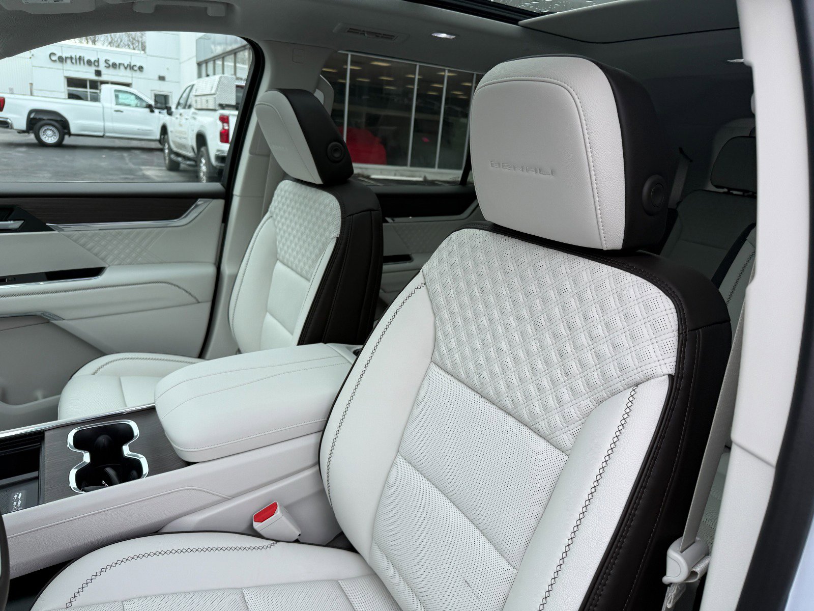 New 2026 GMC Acadia Denali w/ Super Cruise Package image 14