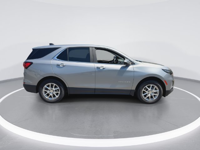 Used 2024 Chevrolet Equinox LT AWD/4WD image 9