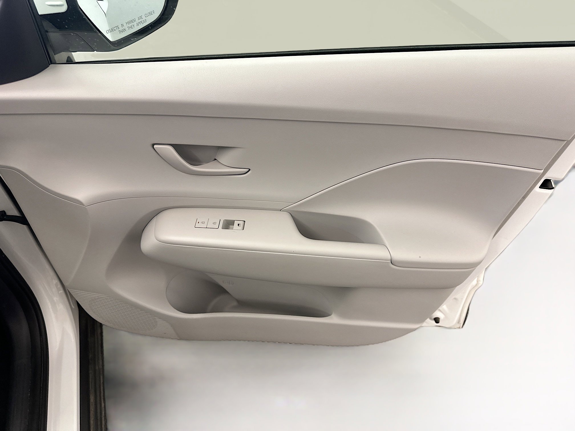 Used 2025 Hyundai Kona SEL image 32