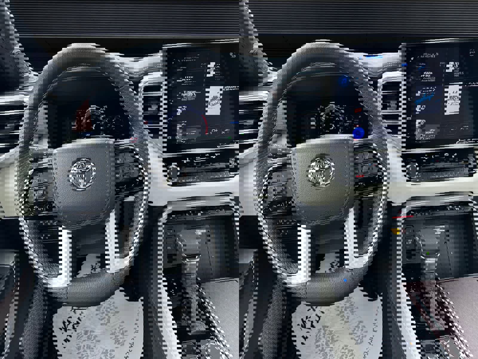 Used 2023 Toyota Sequoia Capstone image 4