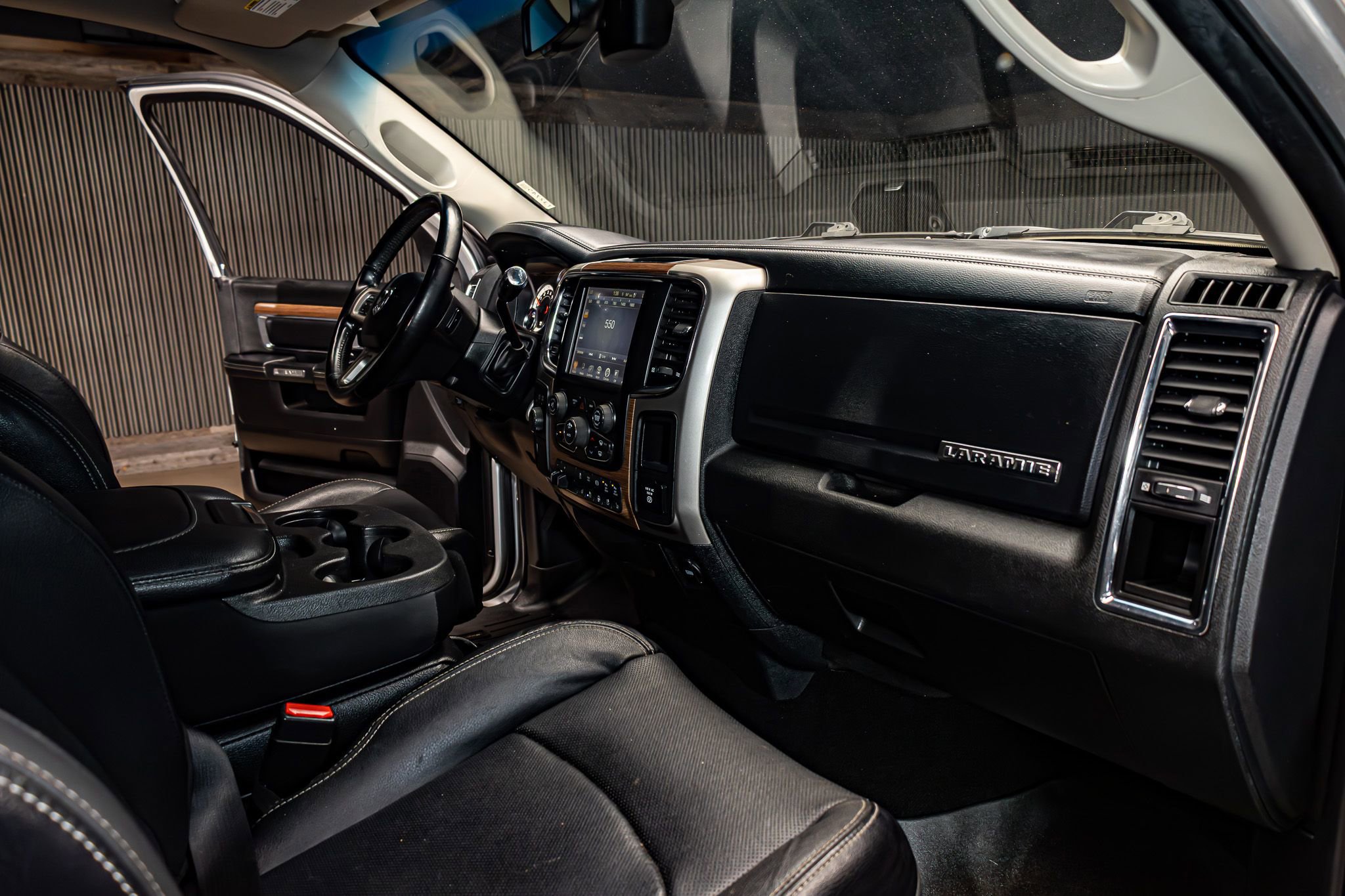 Used 2017 RAM 3500 Laramie w/ Cold Weather Group AWD/4WD image 19