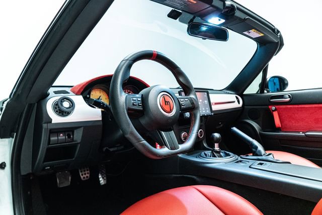Used 2015 MAZDA MX-5 Miata Club RWD image 23