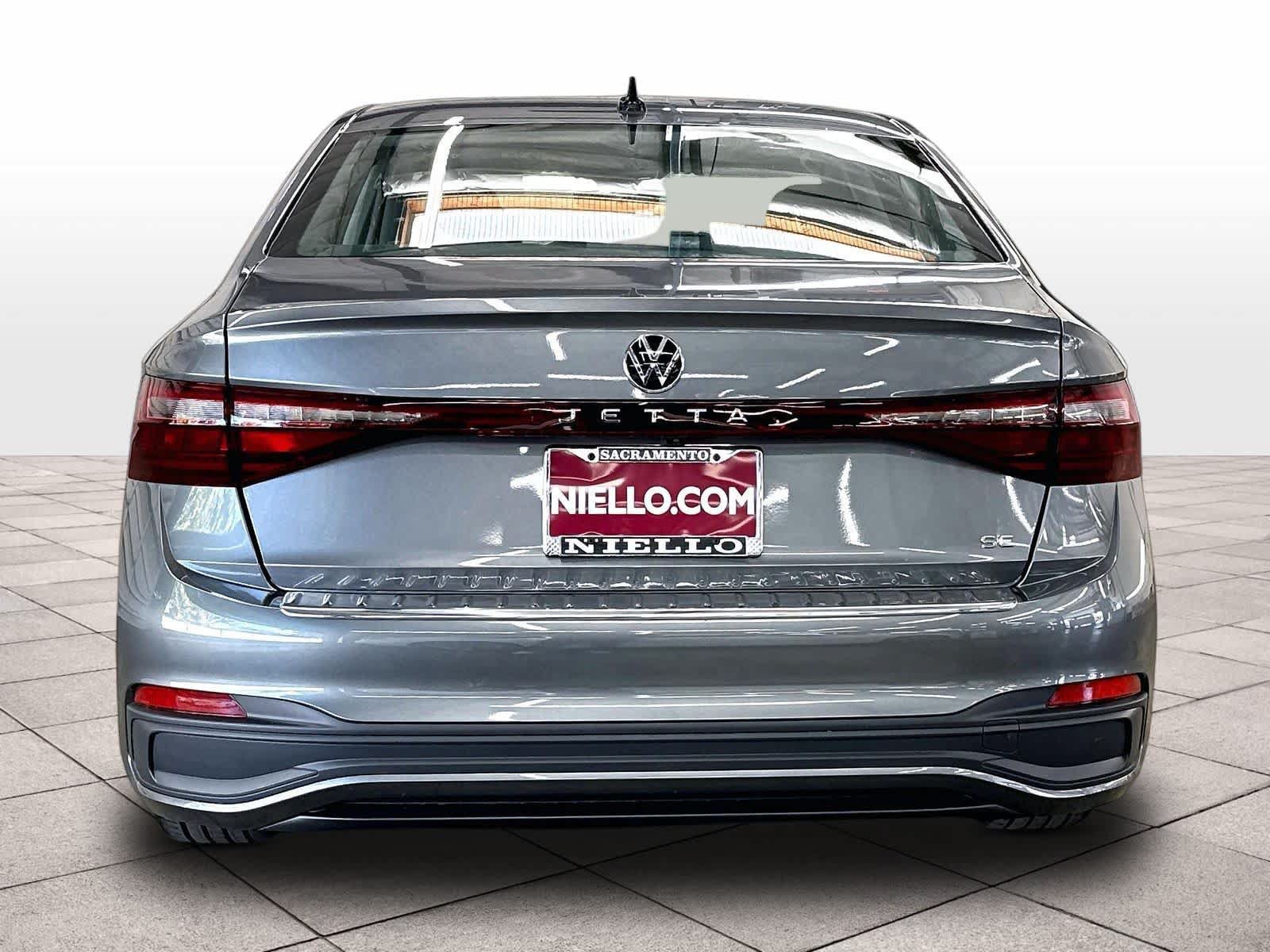 New 2027 Volkswagen Jetta SE FWD image 4