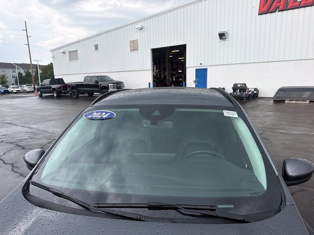 Certified 2024 Ford Escape Platinum AWD/4WD image 17