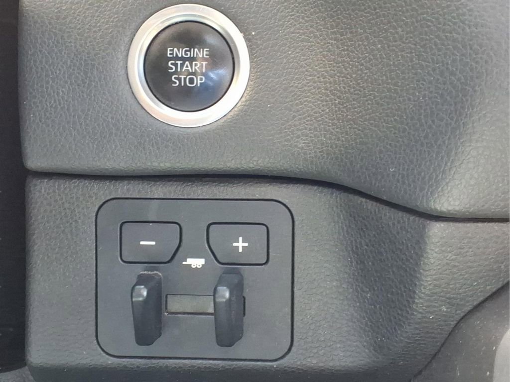 Used 2023 Toyota Tundra Limited w/ Power Package image 13