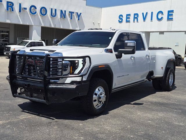 Used 2024 GMC Sierra 3500 Denali w/ Denali Reserve Package AWD/4WD image 3