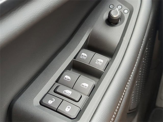 New 2025 Jeep Grand Cherokee Altitude image 23