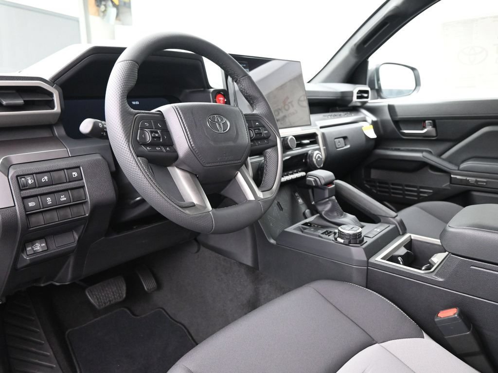 Used 2025 Toyota Tacoma TRD Off-Road AWD/4WD image 17