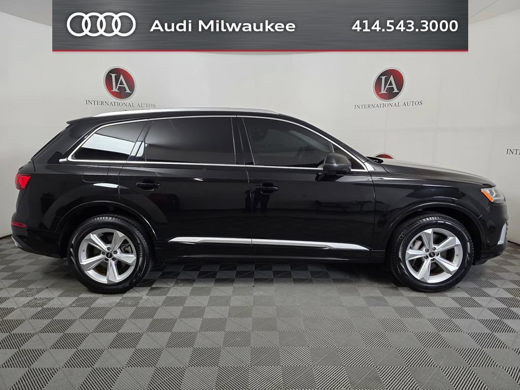 Used 2023 Audi Q7 2.0T Premium w/ Convenience Package AWD/4WD image 3