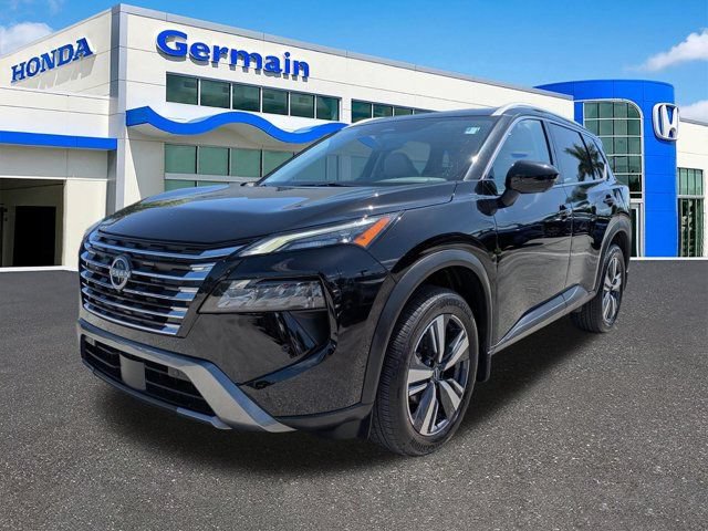 Used 2025 Nissan Rogue SL FWD image 1