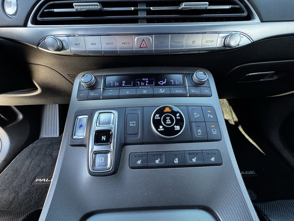 Used 2022 Hyundai Palisade Calligraphy image 32