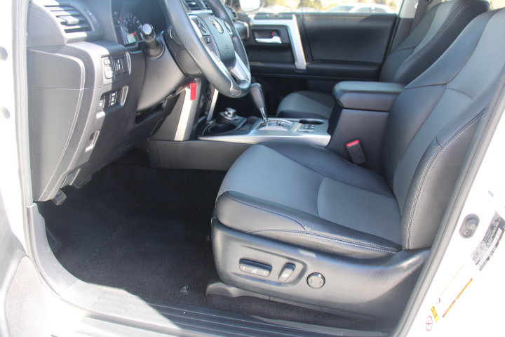 Certified 2019 Toyota 4Runner SR5 Premium AWD/4WD image 13