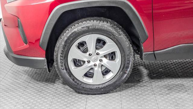 Used 2020 Toyota RAV4 LE FWD image 35