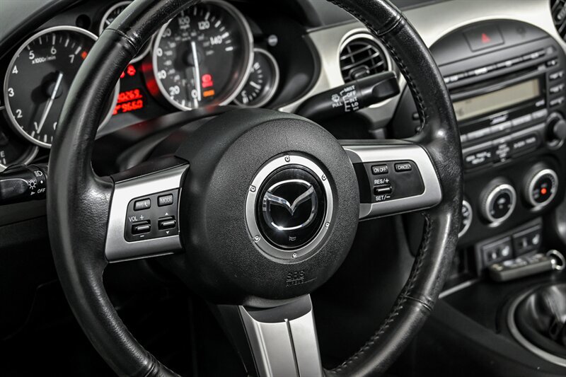 Used 2012 MAZDA MX-5 Miata Grand Touring w/ Premium Pkg RWD image 17