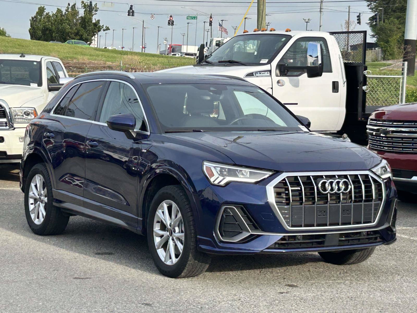 Used 2025 Audi Q3 2.0T Premium