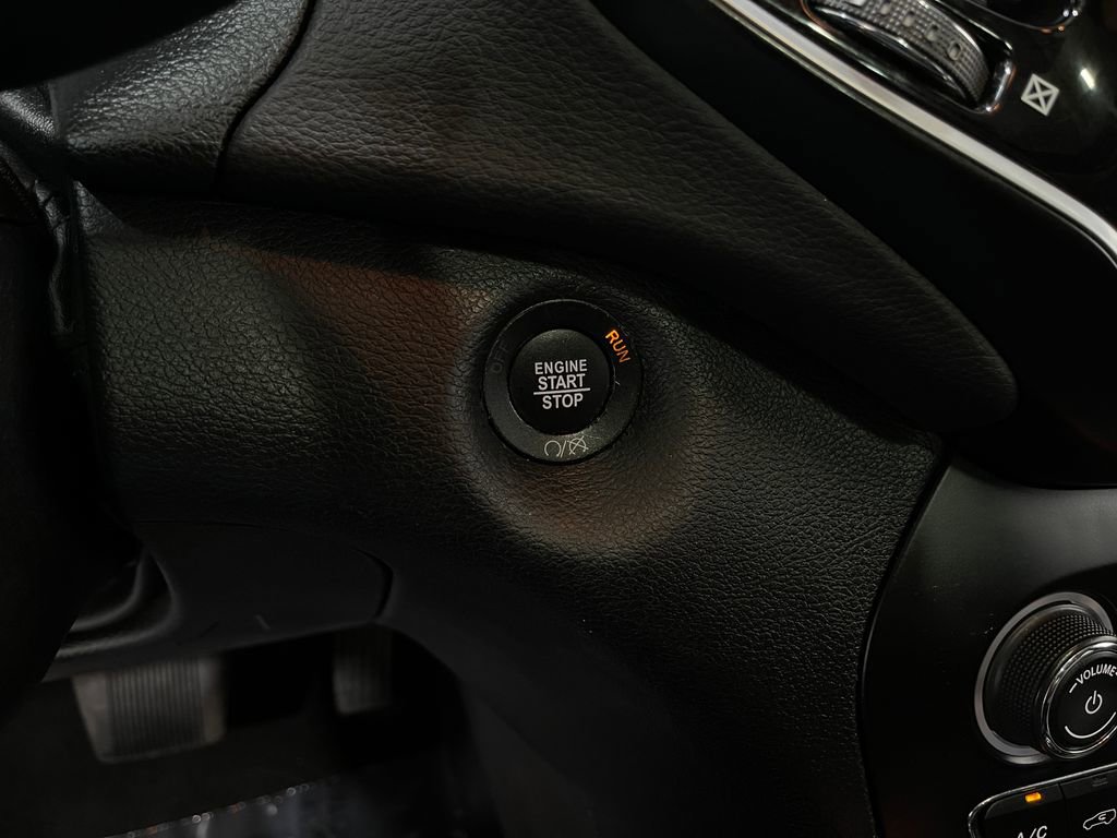 Used 2021 Jeep Cherokee Limited image 20